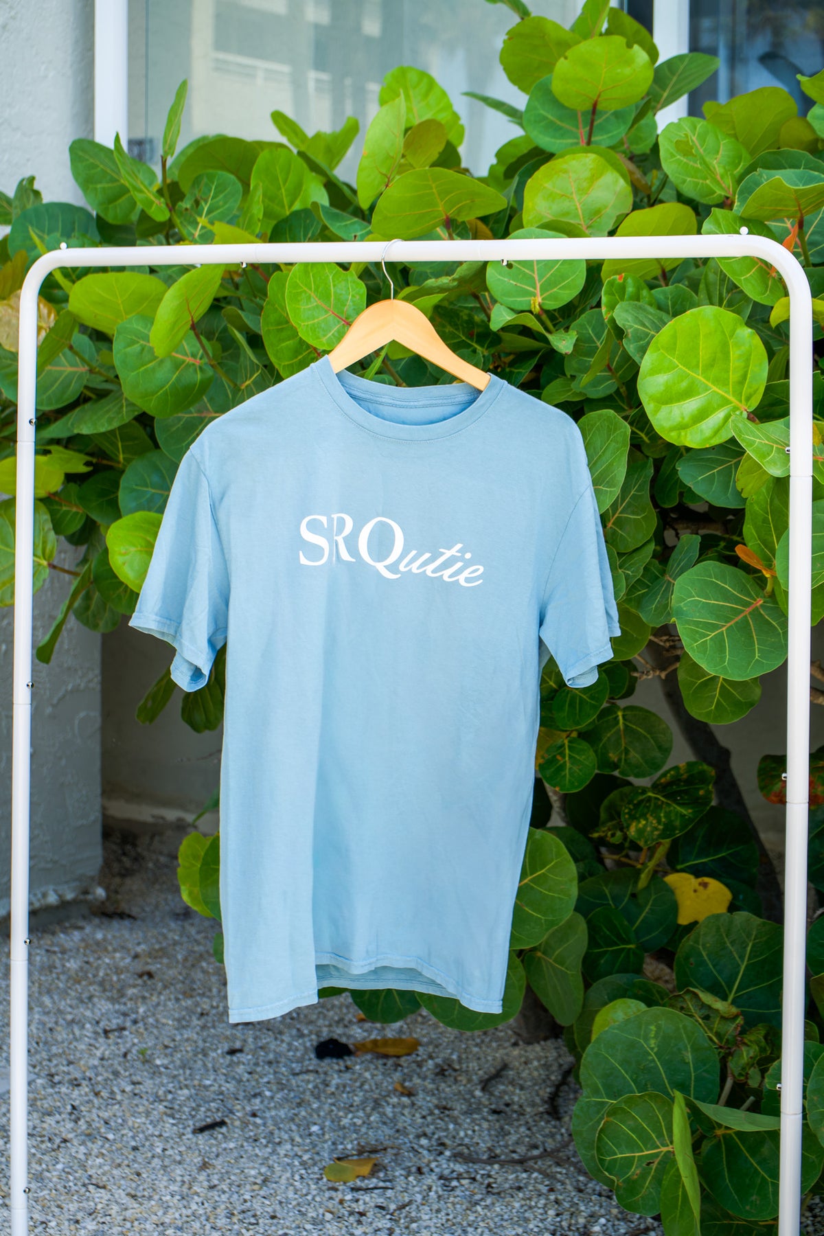 The women's Signature SRQutie Tee in Glacier