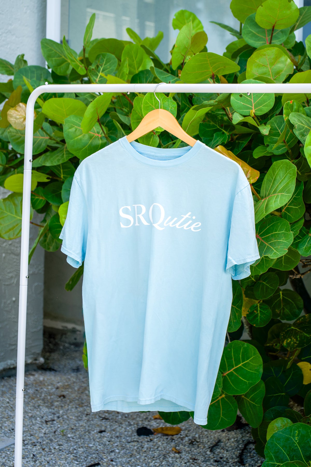 The women's Signature SRQutie Tee in Mist