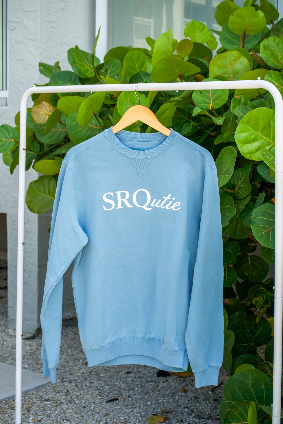 The women's Signature SRQutie Sweatshirt in Glacier