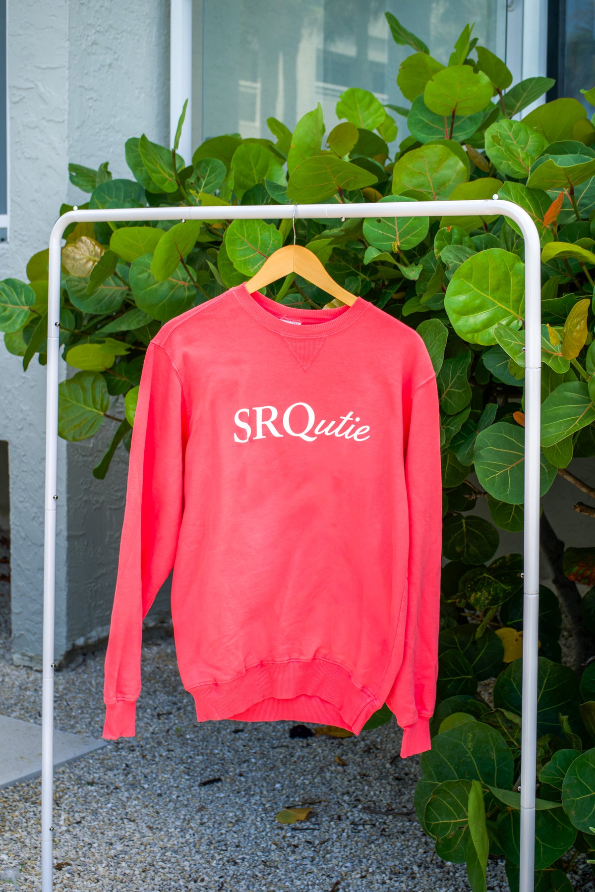 The women's Signature SRQutie Sweatshirt
