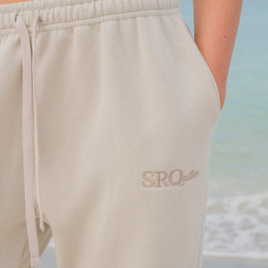 The women's SRQutie Logo Sweatpants