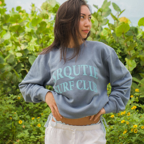 Lifestyle photo of the women's Surf Club SRQutie Sweatshirt